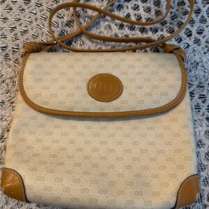Vintage Gucci Tan and Cream/Beige Crossbody Bag